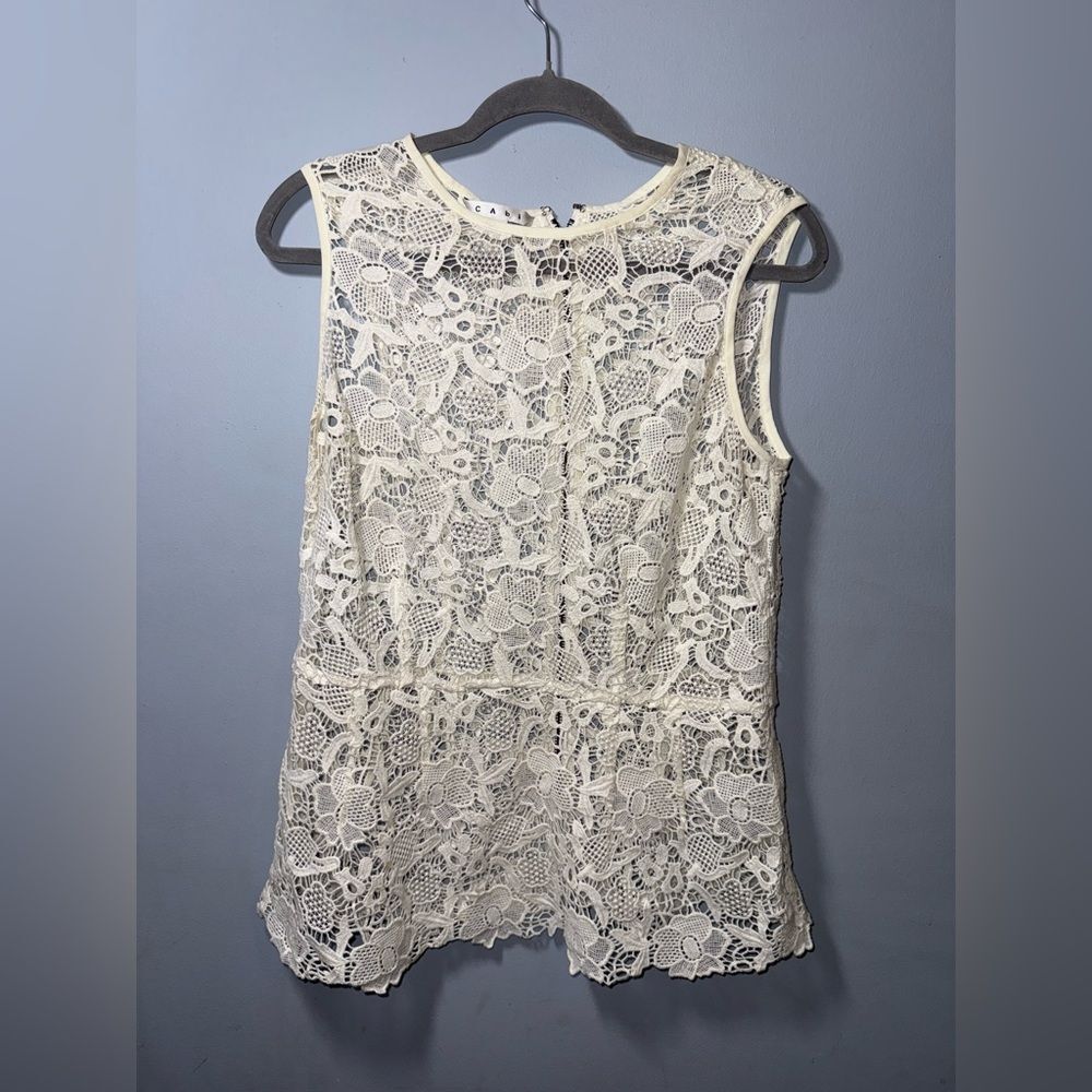 CAbi Cream Lace Fitted Peplum Style Blouse Size Medium EUC